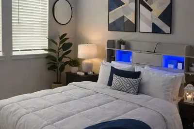 Image de Fabulous 2-bedroom condo with Ac in charming Tacoma