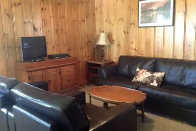 Image de Rustic Cottage for Fishing Vacation on Lake Nipissing in Ontario