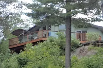Image de Superb Cliffside Cottage Rental near Severn Falls in Ontario