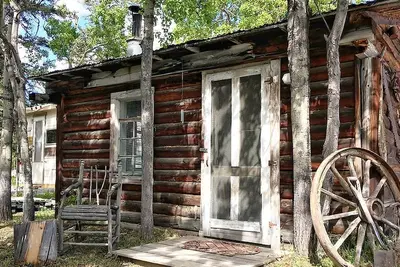 Image de Rustic Getaway Cabin with Complimentary Wi-Fi near Whitehorse, Yukon