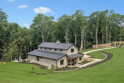 Image de Above Nashville Bison Ranch | Private | Wildlife Preserve |