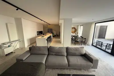 Image de Grande maison moderne en hyper centre