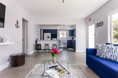 Image de Peaceful Beach Oasis with Free Parking