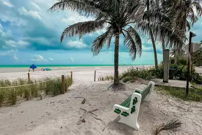 Image de Sunrise Delight –Pet-Friendly, 2-Min Walk to Beach