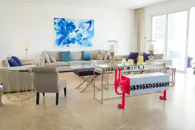 Maison d'architecte avec piscine et rooftop