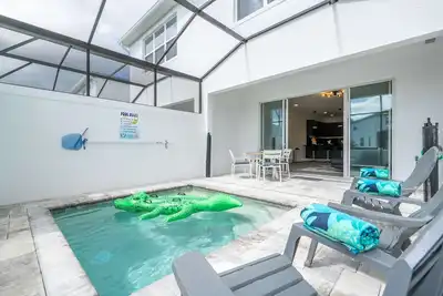 Image de Modern 3Bd Screened Pool at Serenity Resort 17322