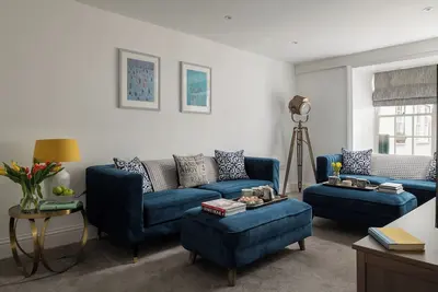 Image de Tides Door, family friendly, with a garden in Dartmouth