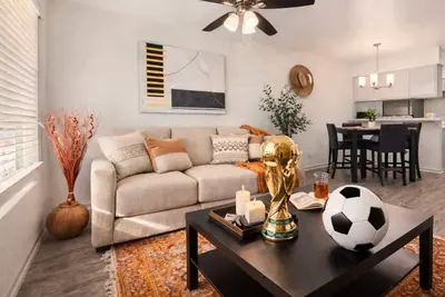 Image de Walk to At&T Stadium • Arlington 2br