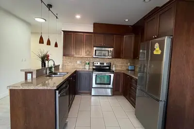 Spacious and Comfortable 3-bedroom 2-bathroom apartment