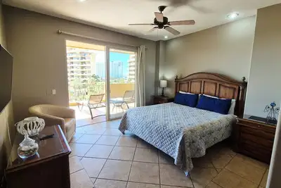 Image de Sunset Perch: 1br Bella Sirena Oceanfront Gem