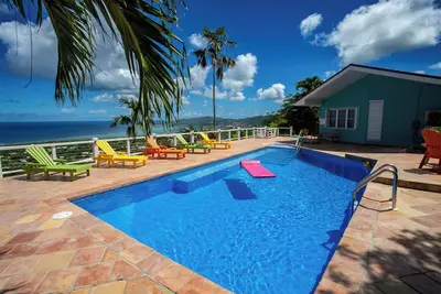 Image de Casa de Vista Villa with spectacular views of the Caribbean Sea and Buck Island