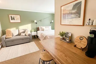 Image de 3, cozy pet friendly Vermont retreat - two doubles