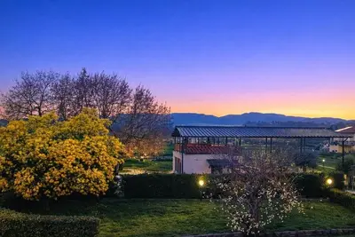 Image de Village Privé pour 40 | Spolète | Piscine Exclusive et Restaurant sur Place