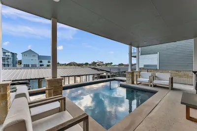 Image de Lake Days & Pool Waves: Lakefront w/ Private Pool