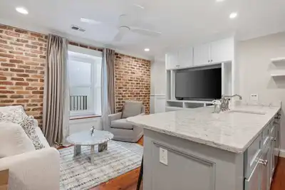 Image de Prime + Rare Location, Restored 1800s Modern Stay