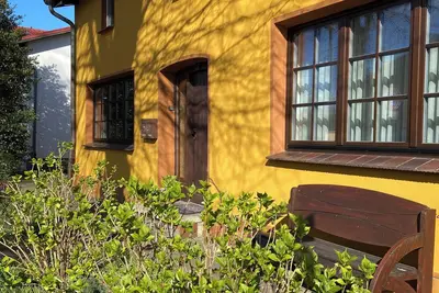 Image de Spacious vacation apartment in the idyllic Baltic seaside resort of Wustrow. Centrally located!