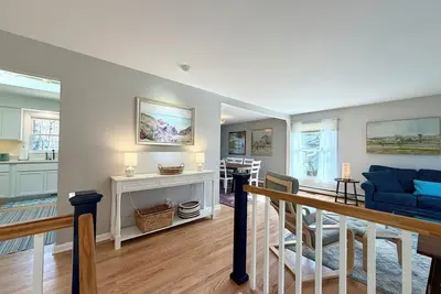 Image de Port of Call: 5br Modern Nautical Luxury