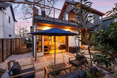 Image de Skylight Social House with Fire Pit near Rainey St