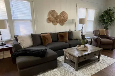 Image de 2-bedroom house in peaceful Paragould with fenced in backyard