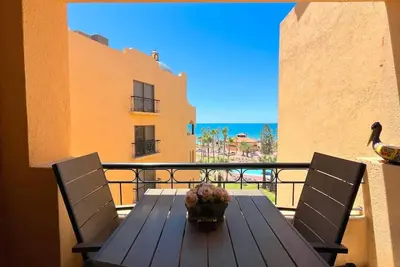 Image de Cozy Condo on Sandy Beach Resort | Princesa C-408