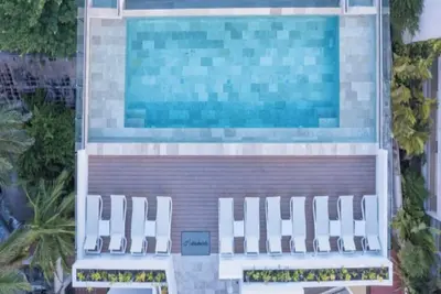 Image de Prime Location: Rooftop Pool w/ Sea Views | 3 Pet-friendly Units w/ Kitchen