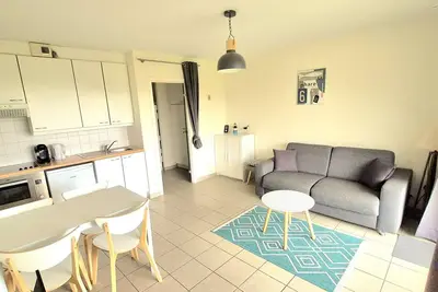 Image de Studio au rez-de-chaussée avec terrasse dégagée