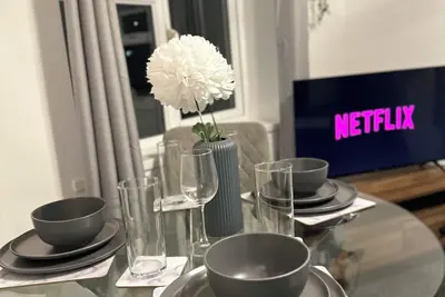 Image de Stylish 2 Bedroom | Free Parking