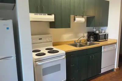 Image de Resort room with two beds and a full kitchen and hottub access