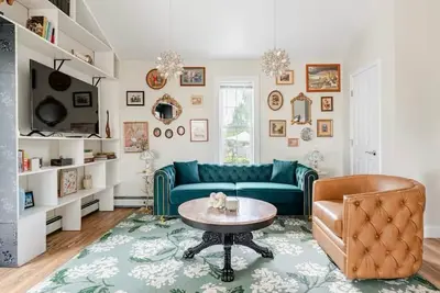 Image de Discover Hudson CharmHouse, where Hudson's sophistication and historic charm meet