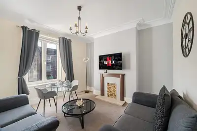 Image de Central Aberdeen flat Holburn St workspace parking