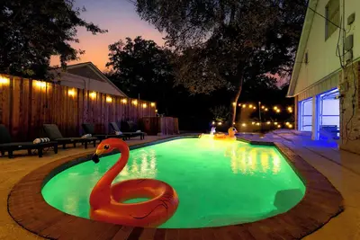 Image de Dallas Retreat 4br 2. 5ba Family Friendly /Pool & Hot Tub/Game Room/Bishop Arts