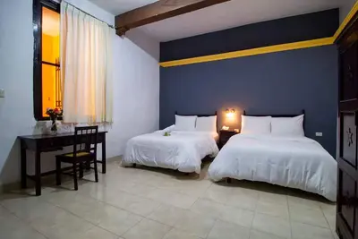 Image de Inviting Standard Room with Easy Access to Downtown and Attractions | 2 Units