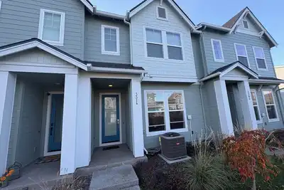 Image de Haven at Reeds Crossing - Quiet 3-bedroom townhome with Ac in charming Hillsboro