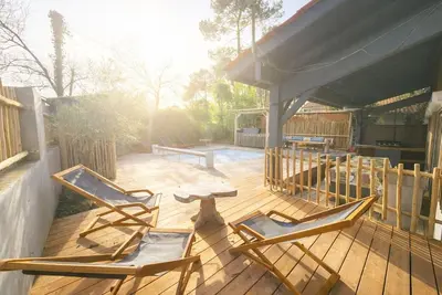 Image de Villa piscine et spa au bord du lac