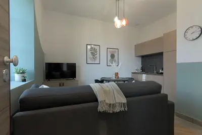 Image de Lavanda - Modern apartment in a 19th-century villa. 5 minutes from the station