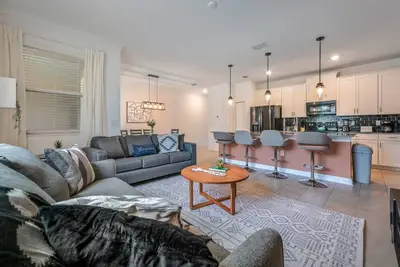 Image de Brand new home, themed bedrooms, prime location