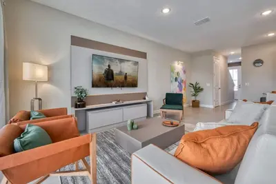 Image de Luxury 5 bedroom home, 10 minutes from Disney