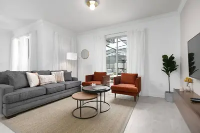Image de Modern Chic, Spacious, Private Pool, Prime Location