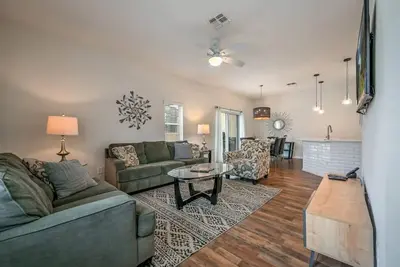 Image de Remodeled Gem - Comfort and Location