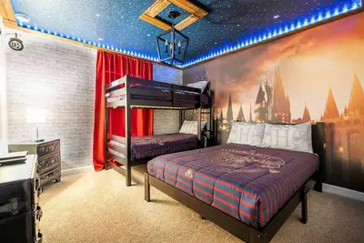 Image de Great Home, Mickey & Harry Potter Beds, Top Spot