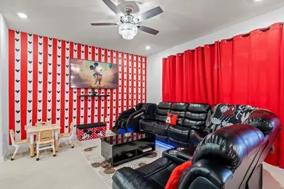 Image de Enchanting Themed Villa, Magic in Every Corner