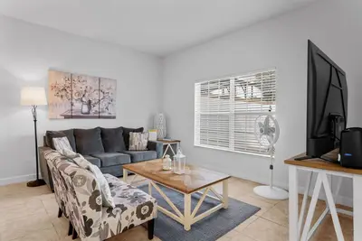 Image de 4br Townhome with Pool at Storey Lake