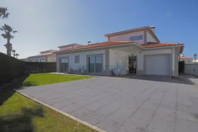 Image de Vila do Golfe 10 - Villa de 3 chambres avec piscine et jardin privés