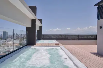 Image de ®{Pano~View~Experience} @DowntownSD +Pool+Gym+2br