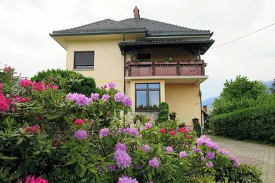 Image de 3-bedroom villa near Bled with Ac, Wi-Fi, private parking and fairytale garden