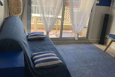 Image de Studio climatisé avec terrasse