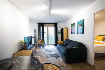 Image de Charming 1-bedroom apartment in Courbevoie La defense perfect for your stay