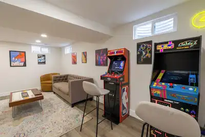 Image de Denver Hideaway | Arcade Room + Broncos