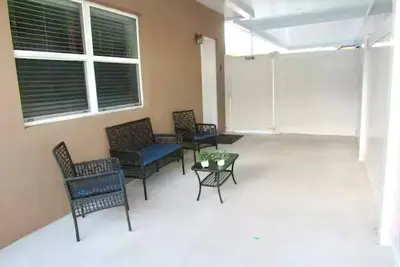 Image de Sunny Escape with private patio