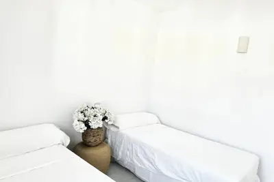 Image de Luxury 1st line beach - 4 double rooms 3 bathrooms
